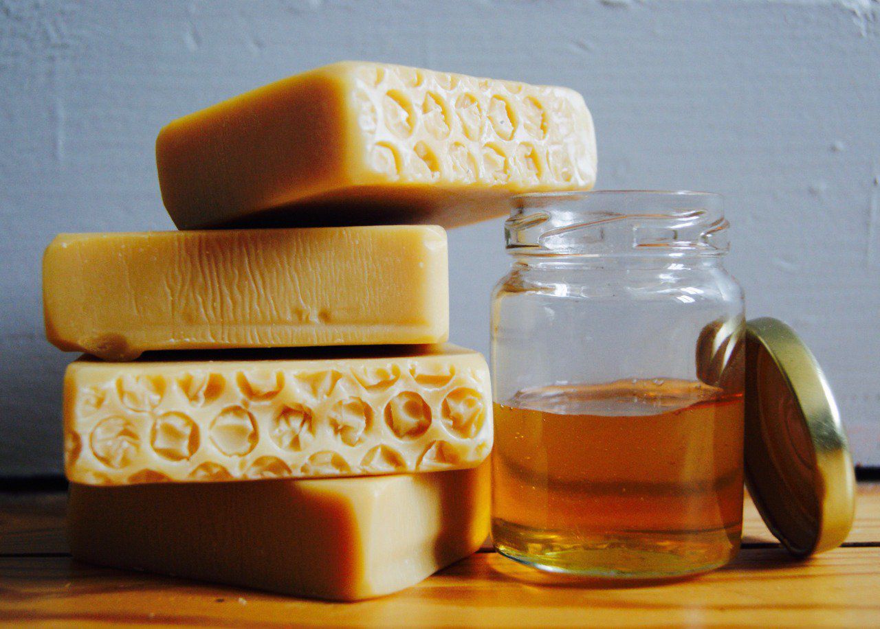 LE MIELLEUX, au miel et beurre de karité,une grande douceur, les bienfaits du miel en plus.