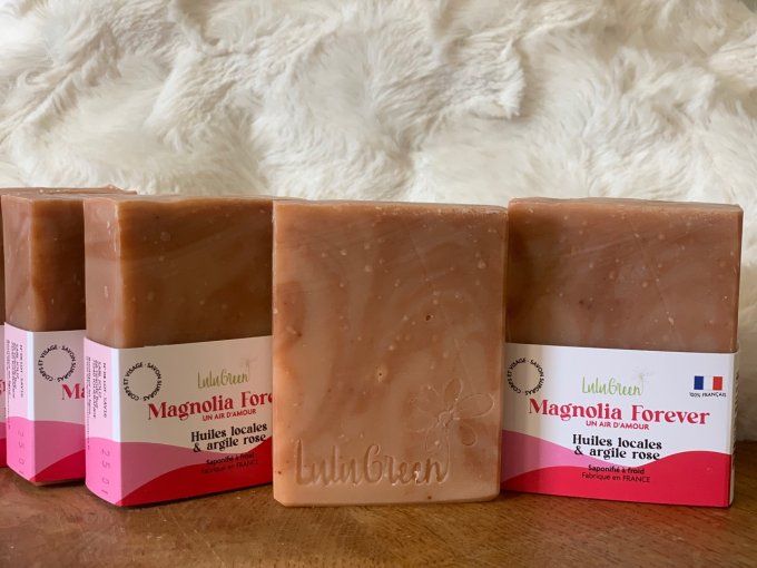 MAGNIOLIA FOREVER  un savon aux ingrédients Français au parfum fleuri