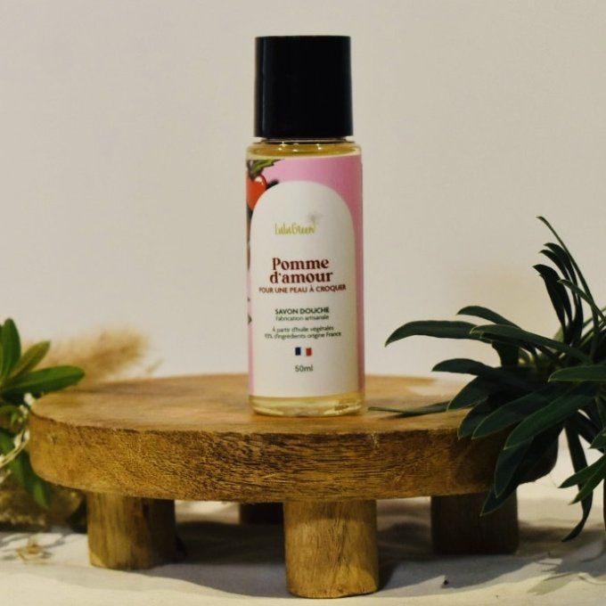 Flacon voyage 50ml de savon liquide pomme d'amour bio, formule naturelle et hydratante au parfum gou