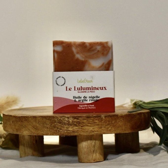 Savon visage bio Lulumineux à l'argile rouge et huile de Nigelle, fabriqué artisanalement à Iguerand